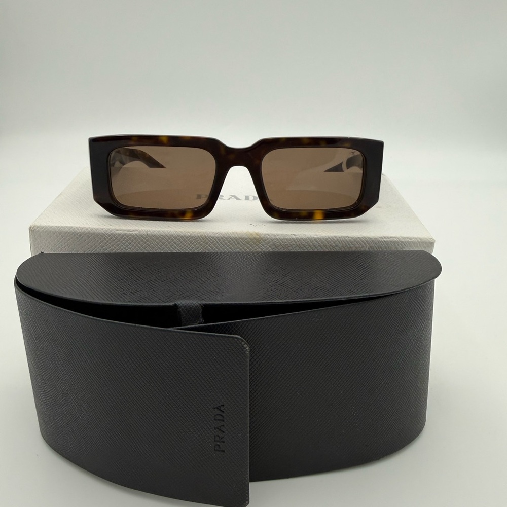 Prada Tortoiseshell Rectangular Sunglasses - Brown